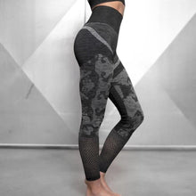 Load image into Gallery viewer, Black Cool Camo Fitness Set | Daniki Limited